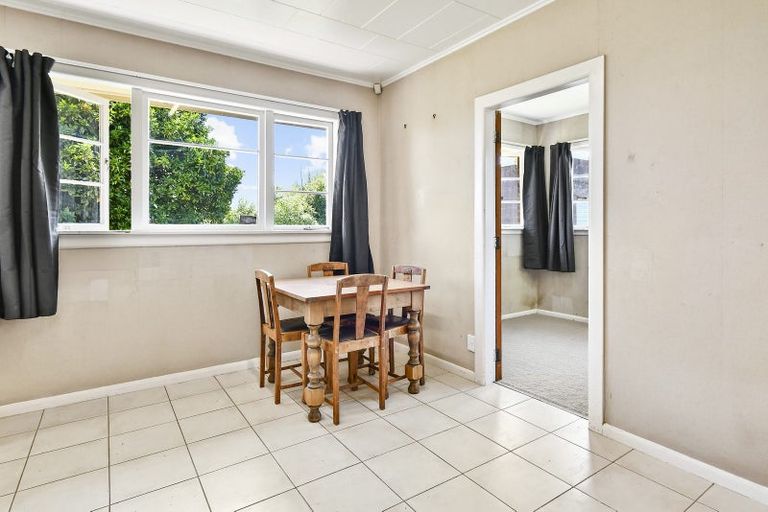 Photo of property in 222 Great South Road, Huntly, 3700