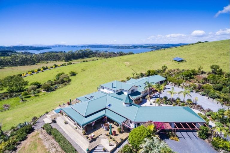 Photo of property in 10 Rangitane Road, Kerikeri, 0294