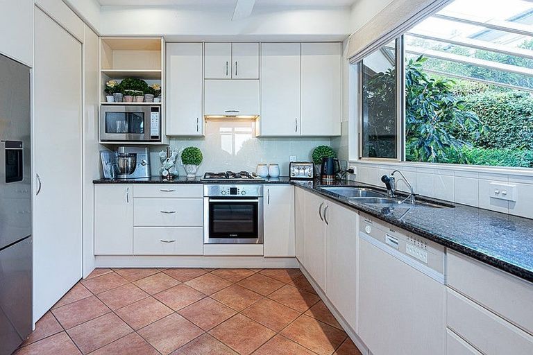 Photo of property in 3/284 Lake Road, Hauraki, Auckland, 0622