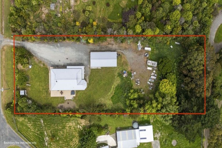 Photo of property in 24 Clive Street, Halcombe, Feilding, 4779