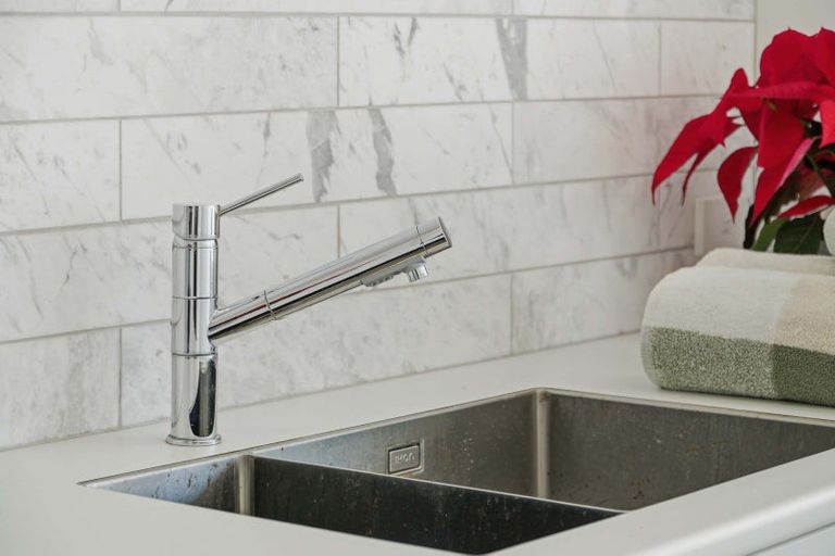 Photo of property in 31 Beechwood Road, Rothesay Bay, Auckland, 0630