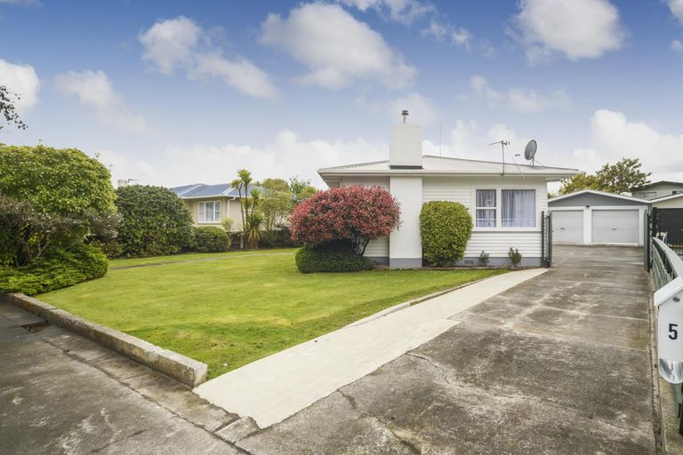 Photo of property in 5 Aspiring Avenue, Milson, Palmerston North, 4414