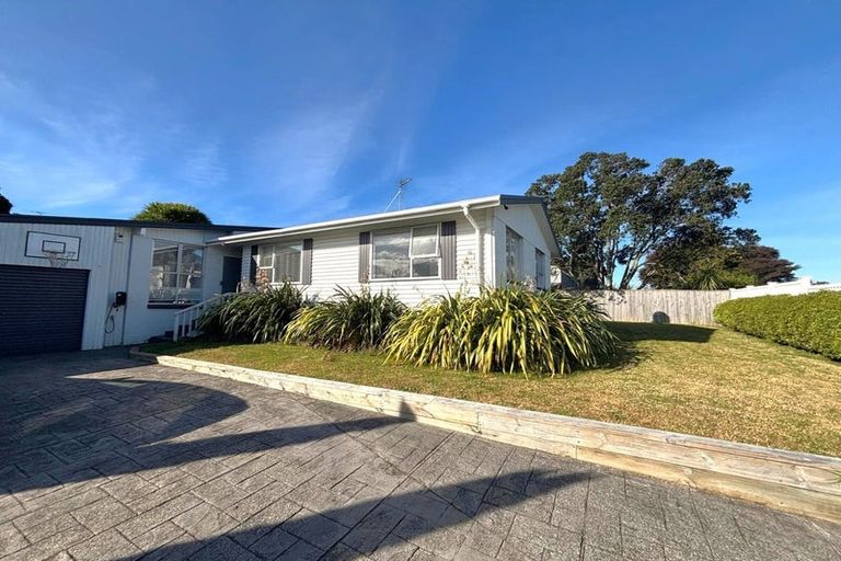 Photo of property in 7 Redwood Drive, Massey, Auckland, 0614