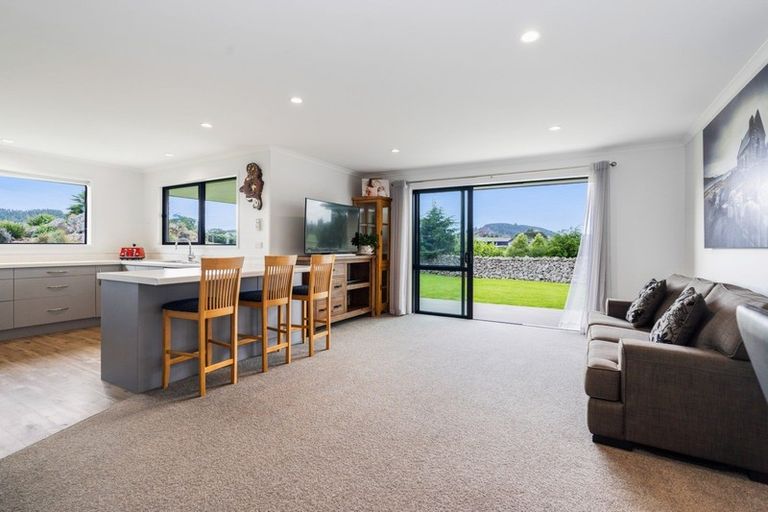 Photo of property in 27 Heartstone Place, Te Kamo, Kamo, 0185