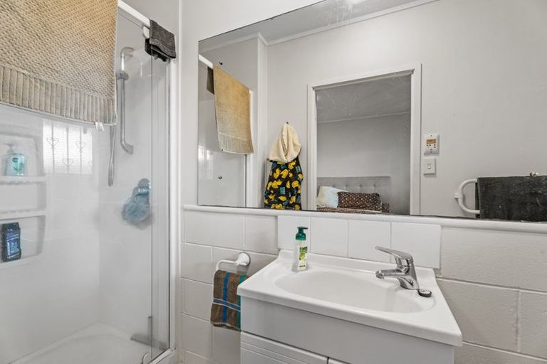 Photo of property in 30 Evelyn Road, Cockle Bay, Auckland, 2014