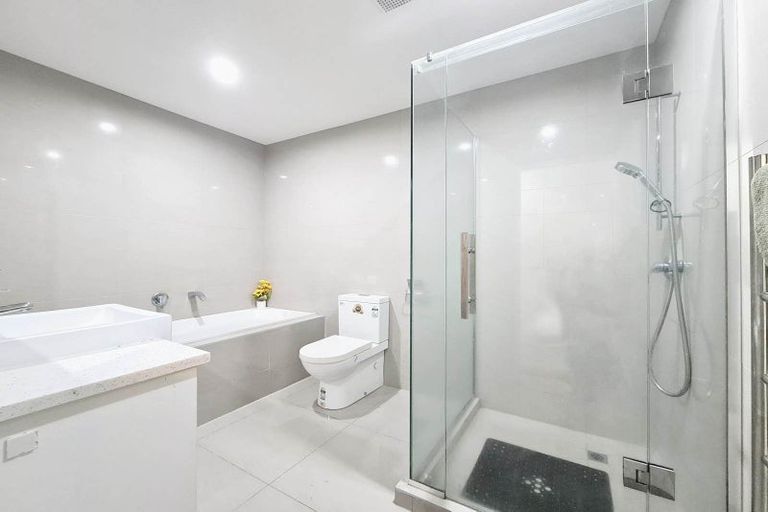 Photo of property in 11 Rosewell Crescent, Flat Bush, Auckland, 2019