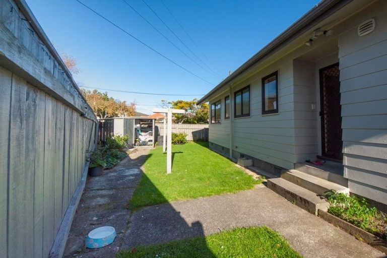 Photo of property in 13 Vincent Street, Waterloo, Lower Hutt, 5011