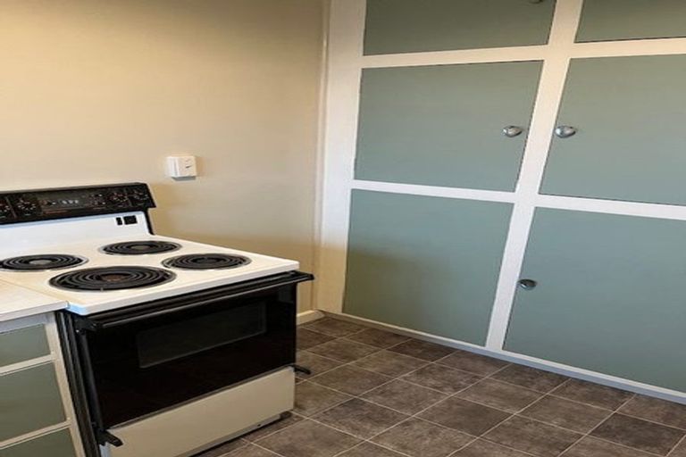 Photo of property in 2/8 Hatton Street, West End, Timaru, 7910