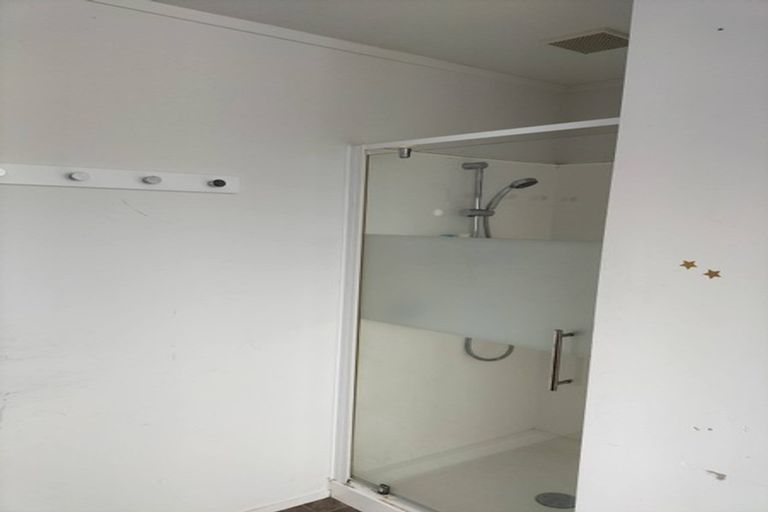 Photo of property in 1/47 Majesty Place, Half Moon Bay, Auckland, 2012