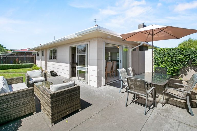 Photo of property in 68 Manu Crescent, Upper Vogeltown, New Plymouth, 4310