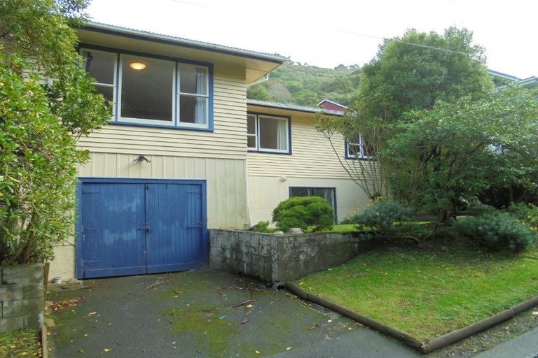 Photo of property in 11 Rangiora Avenue, Kaiwharawhara, Wellington, 6035
