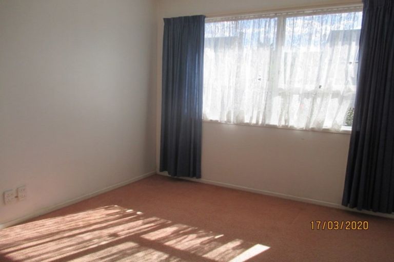 Photo of property in 2/133 Pigeon Mountain Road, Half Moon Bay, Auckland, 2012