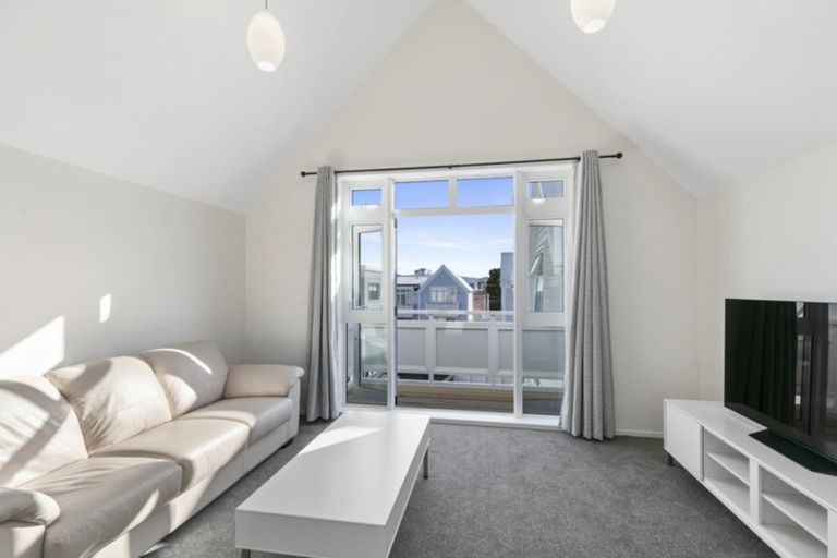 Photo of property in Pirie Street Townhouses, 17/35 Pirie Street, Mount Victoria, Wellington, 6011