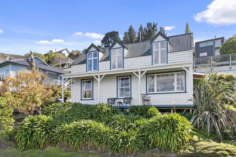 Photo of property in 9 Cunningham Terrace, Lyttelton, 8082