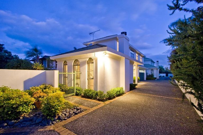 Photo of property in 2/17 Sanders Avenue, Takapuna, Auckland, 0622