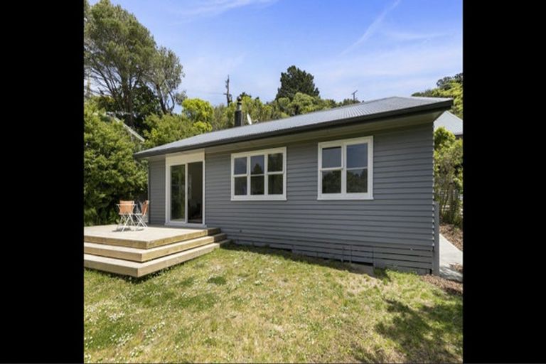 Photo of property in 138 Miromiro Road, Normandale, Lower Hutt, 5010