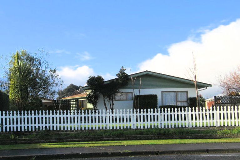 Photo of property in 11 Raleigh Place, Flaxmere, Hastings, 4120