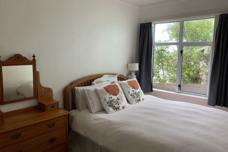 Photo of property in 5 Linwood Way, Island Bay, Wellington, 6023