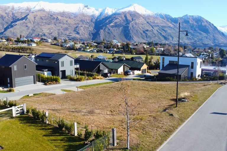 Photo of property in 10 Tuke Lane, Wanaka, 9305