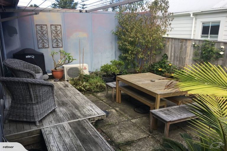 Photo of property in 1/24 Hastings Parade, Devonport, Auckland, 0624