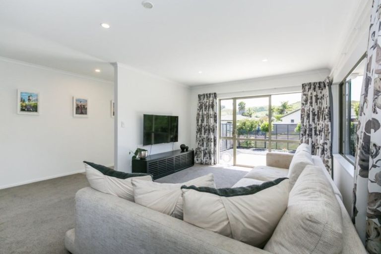Photo of property in 4 West Place, Greenmeadows, Napier, 4112