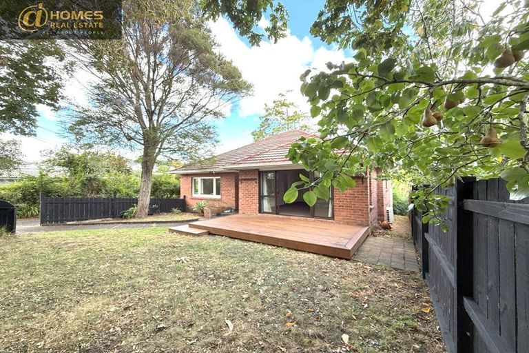 Photo of property in 20 Savoy Road, Glen Eden, Auckland, 0602