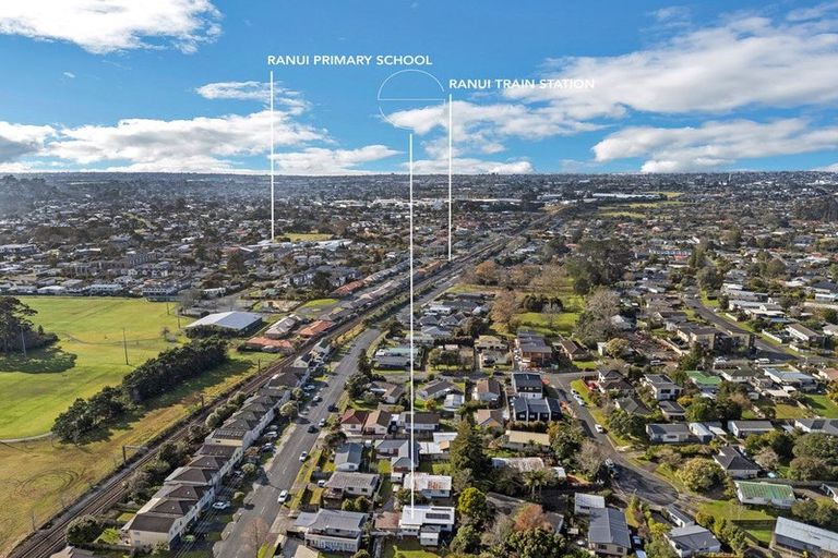Photo of property in 2/54 Pooks Road, Ranui, Auckland, 0612