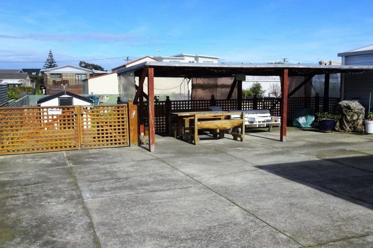 Photo of property in 98 Seabury Avenue, Foxton Beach, Foxton, 4815