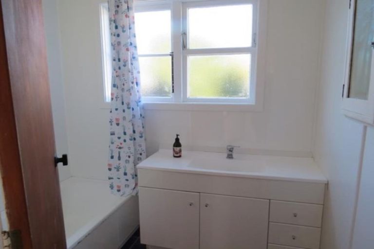 Photo of property in 312 Carrington Street, Vogeltown, New Plymouth, 4310