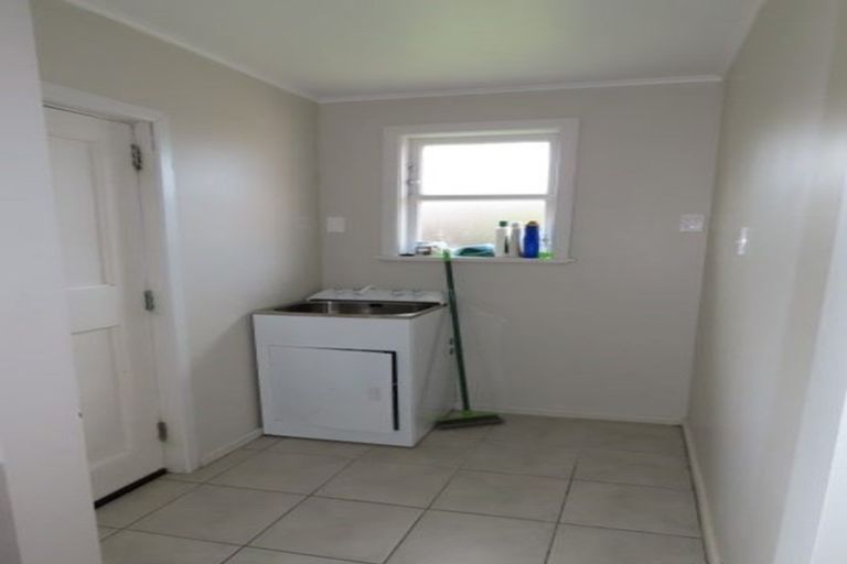 Photo of property in 9 Glengarry Road, Glen Eden, Auckland, 0602