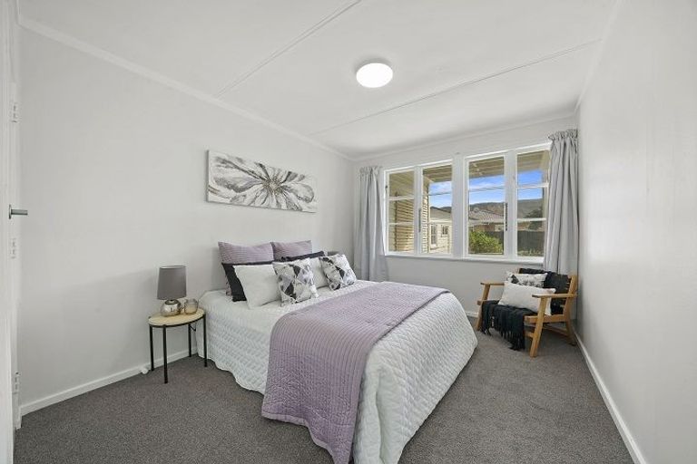 Photo of property in 17 Petherick Street, Taita, Lower Hutt, 5011