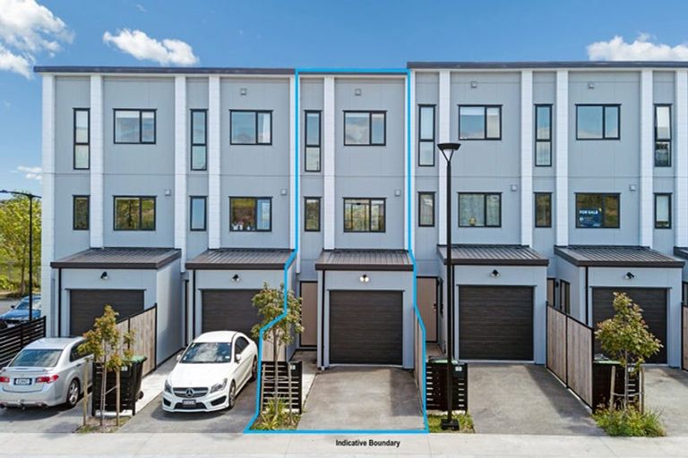 Photo of property in 5 Mataitai Road, Hobsonville, Auckland, 0618