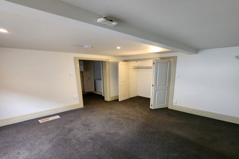 Photo of property in 43 Patanga Crescent, Thorndon, Wellington, 6011