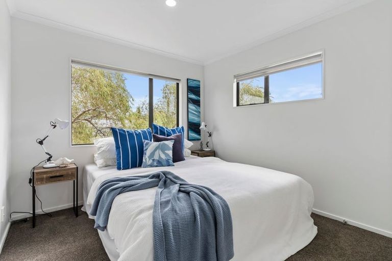 Photo of property in 15 Ali Place, Ranui, Auckland, 0612