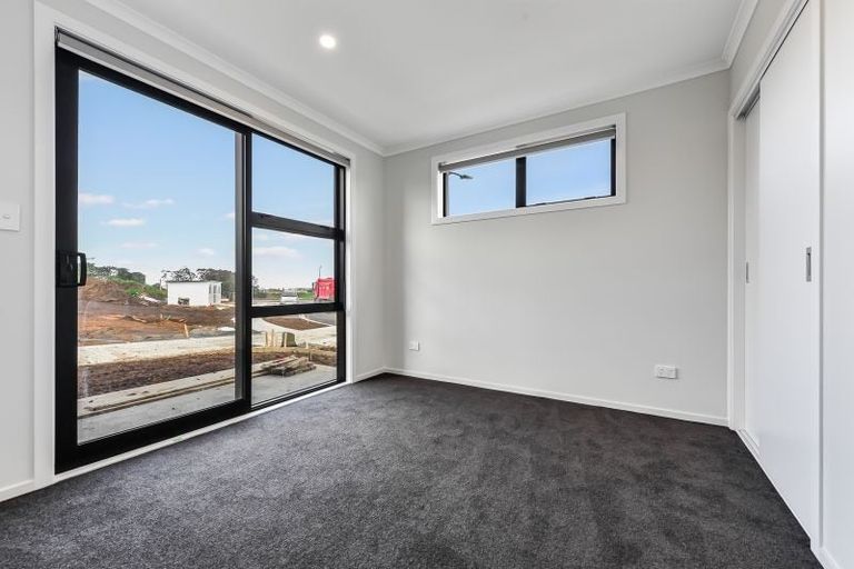 Photo of property in 73 Waruhia Crescent, Rototuna North, 3281