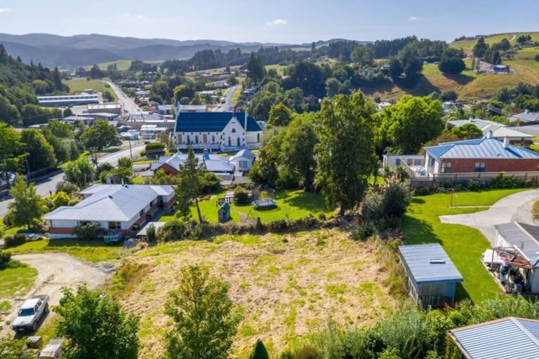 Photo of property in 6 Colonsay Street, Lawrence, 9532