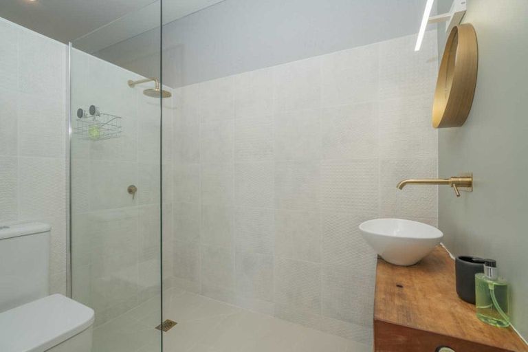 Photo of property in 19 Victoria Street, Coromandel, 3506