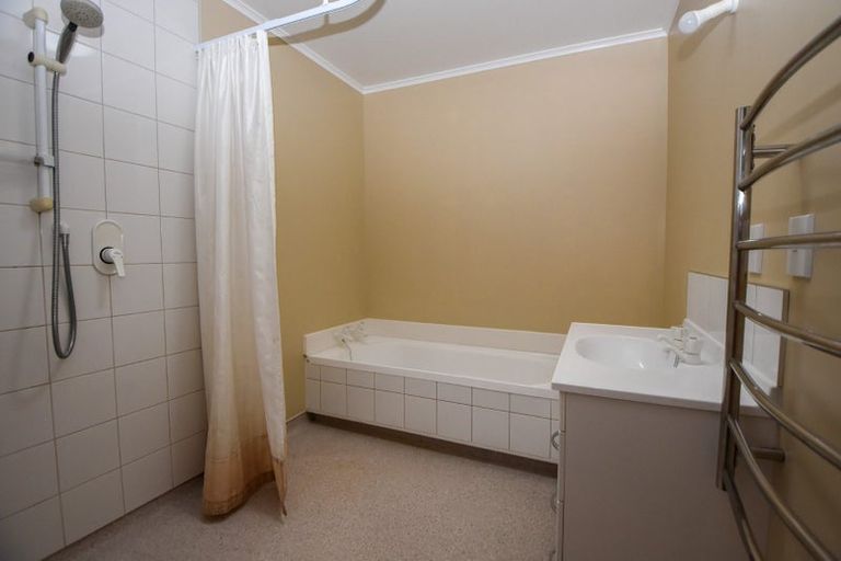 Photo of property in 6 Hogg Crescent, Masterton, 5810