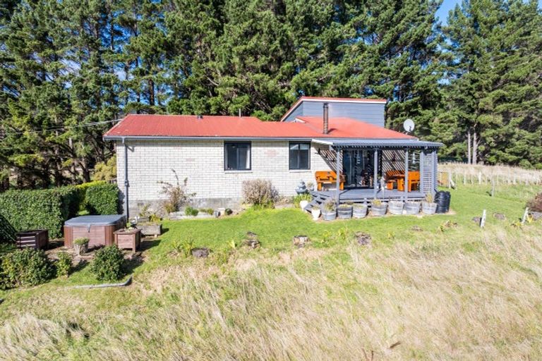 Photo of property in 1712 State Highway 2, Kaitoke, Upper Hutt, 5018