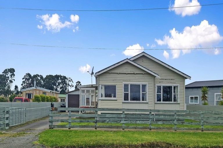 Photo of property in 13 Rimu Street, Marton, 4710