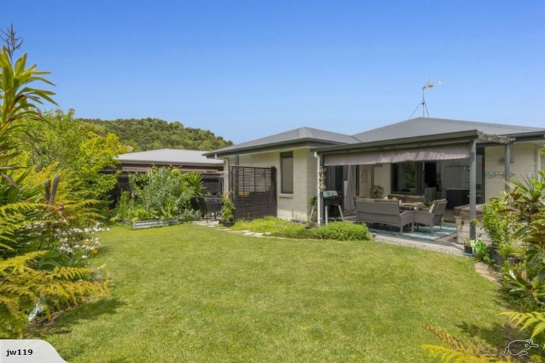 Photo of property in 11 Lakeview Quay, Pyes Pa, Tauranga, 3112