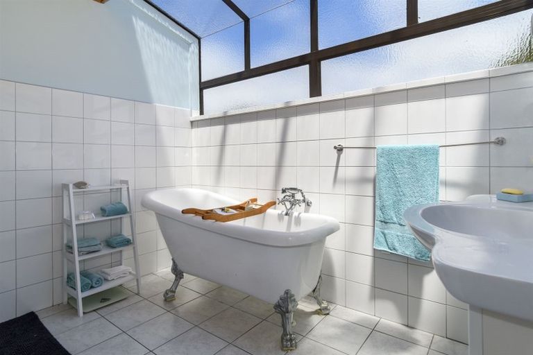 Photo of property in 109 Victory Street, Welcome Bay, Tauranga, 3112