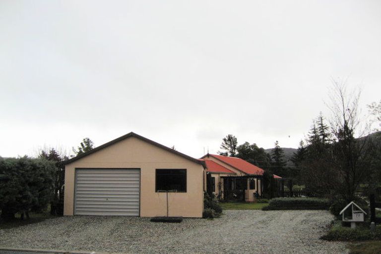 Photo of property in 77 Newcastle Street, Clyde, 9330