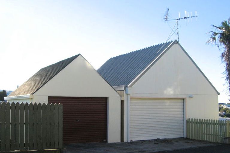 Photo of property in 21 Fitzroy Road, Bluff Hill, Napier, 4110
