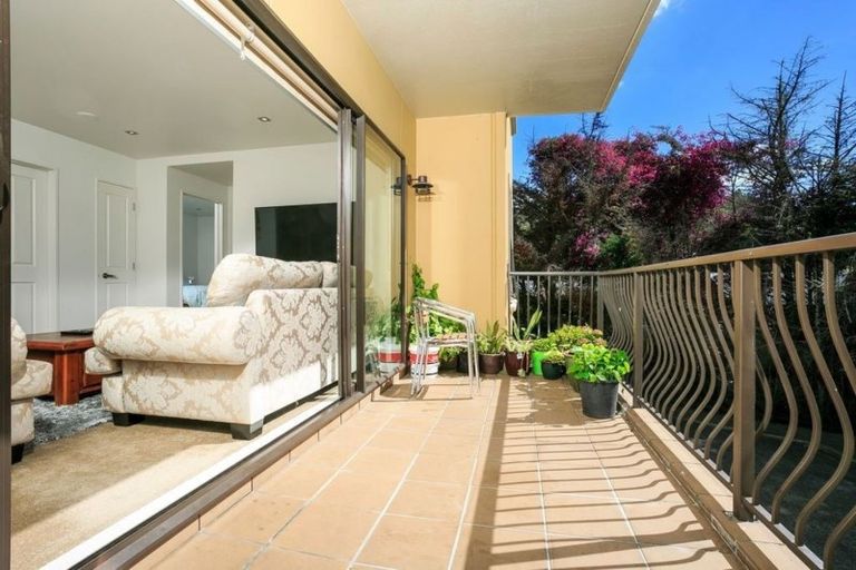 Photo of property in 14/7 The Avenue, Albany, Auckland, 0632