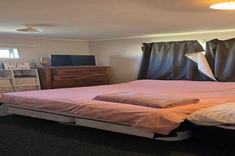 Photo of property in 4 Oratu Place, Manurewa, Auckland, 2102
