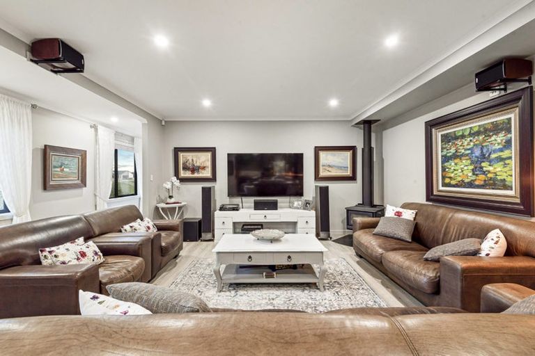 Photo of property in 14 Awatiro Drive, Kaukapakapa, 0871