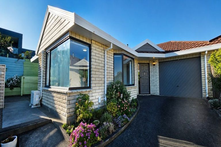Photo of property in 4/476 Devon Street East, Strandon, New Plymouth, 4312