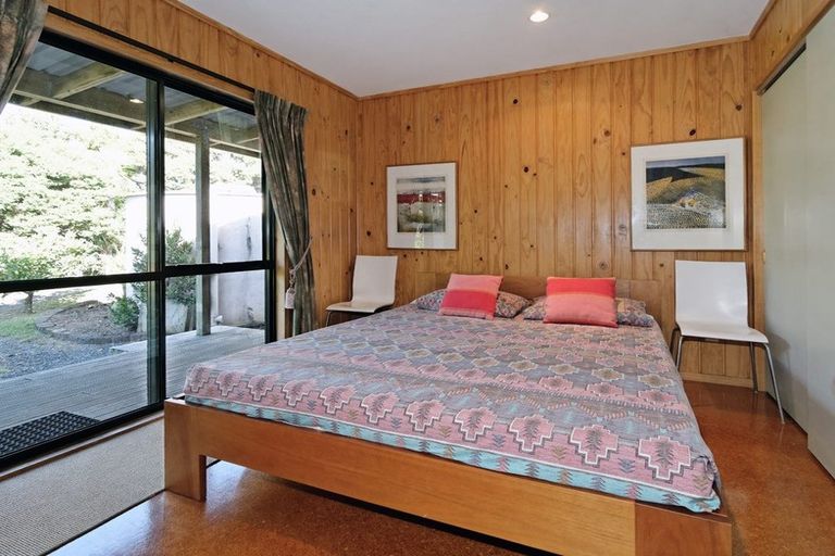 Photo of property in 126 Lone Kauri Road, Karekare, Auckland, 0772