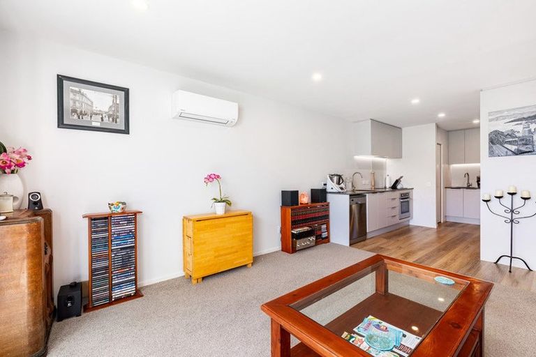 Photo of property in 41 Te Ara O Papatahi, Wainuiomata, Lower Hutt, 5014